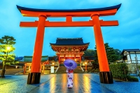 ĐỀN FUSHIMI INARI TAISHA – NGÔI ĐỀN NGÀN CỔNG ĐỘC ĐÁO TẠI KYOTO