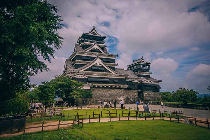 kumamoto noi gan lien voi day nui aso