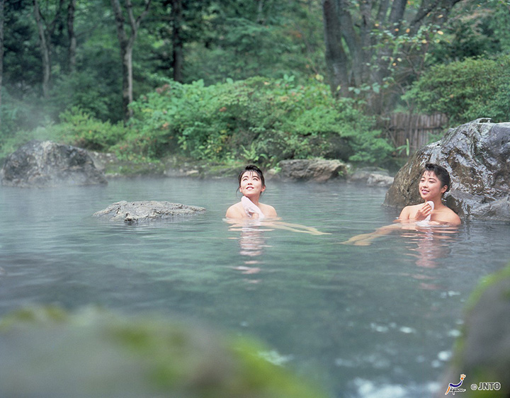 Tắm Onsen Nhật Bản