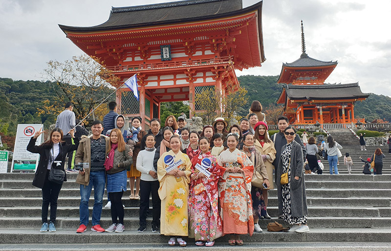 Chụp ảnh tại chùa Thanh Thủy - Kyoto