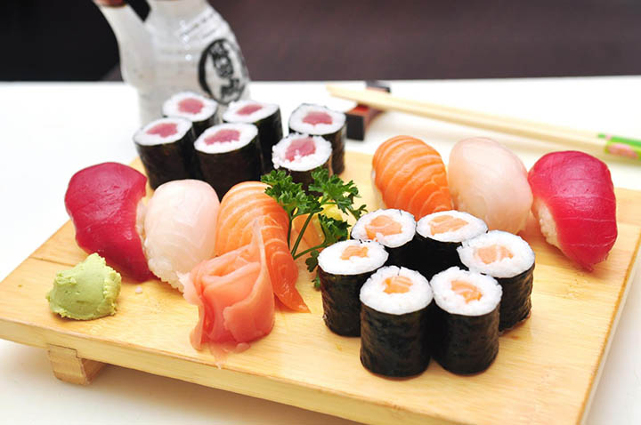 sushi nhật bản