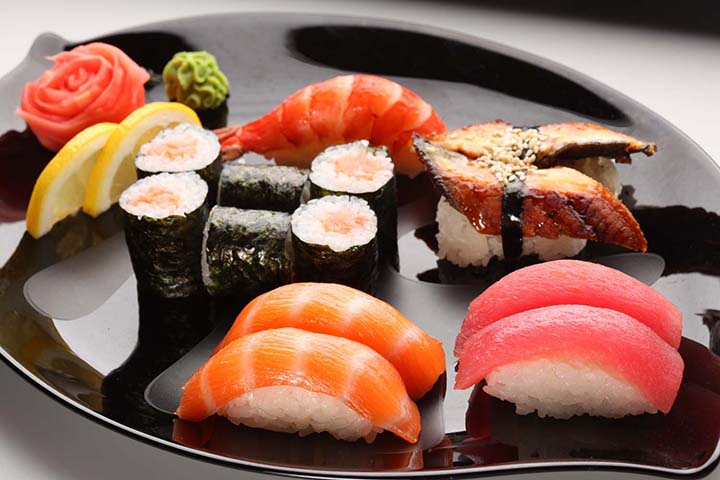 sushi nhật bản