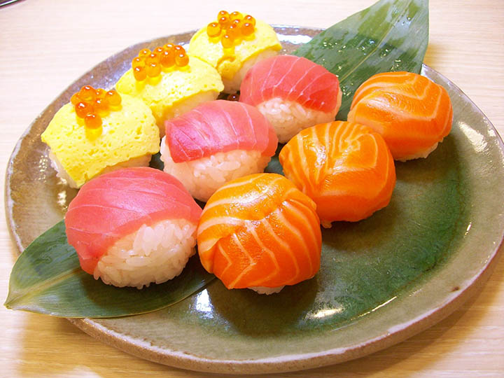 sushi nhật bản