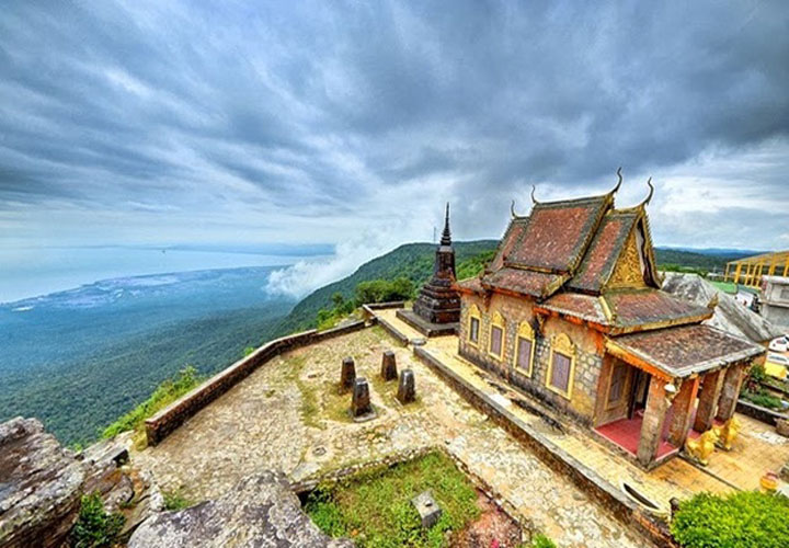 Chùa Năm Thuyền - Bokor